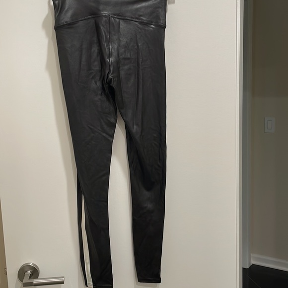 Spanx Faux Leather Side Stripe Leggings (Sz M) - Picture 7 of 7